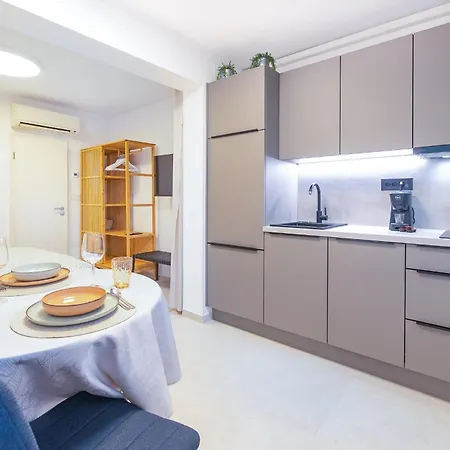 Isolana Apartment Izola Exterior photo